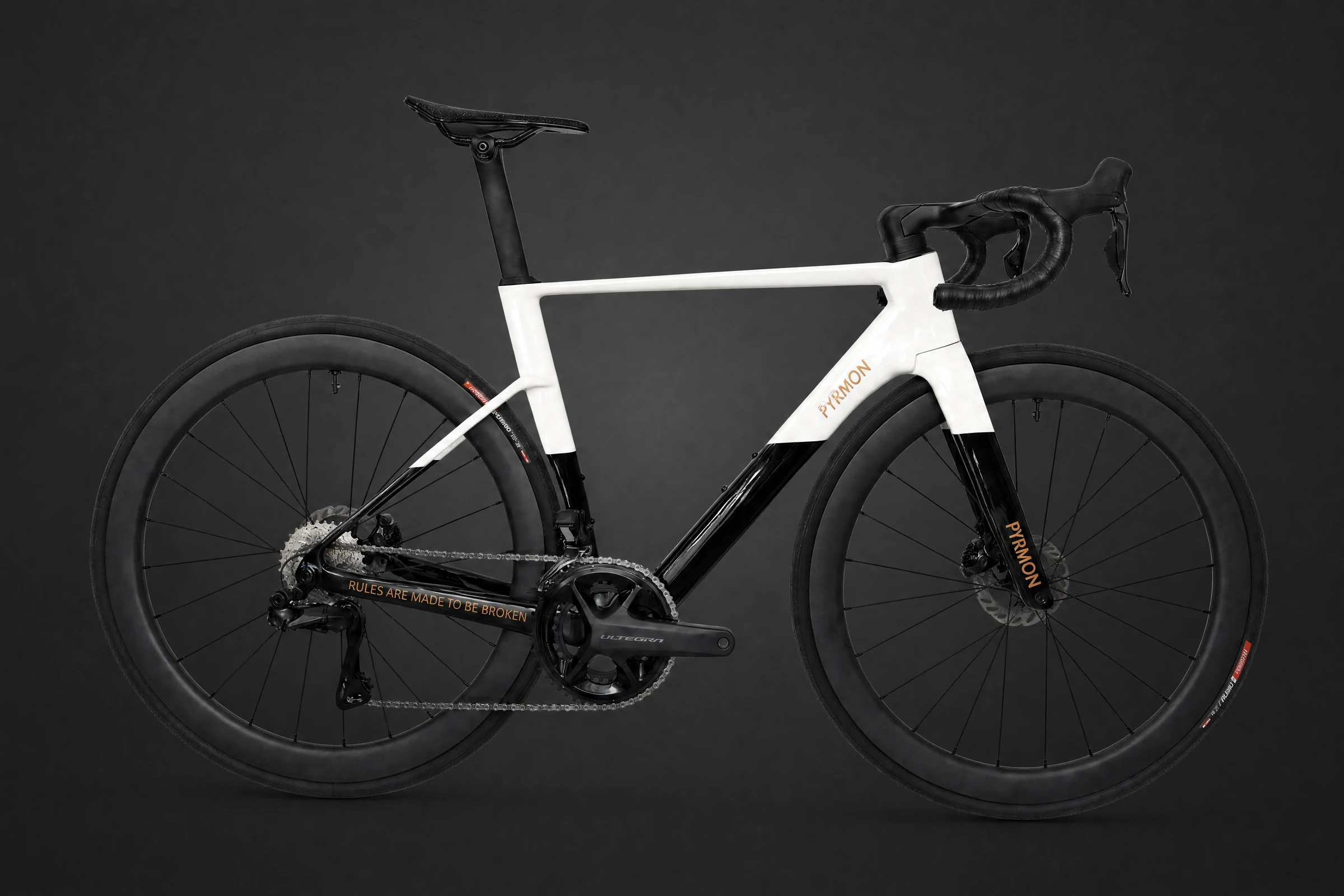 PYRMON Carlit on a dark background, aero carbon road bike